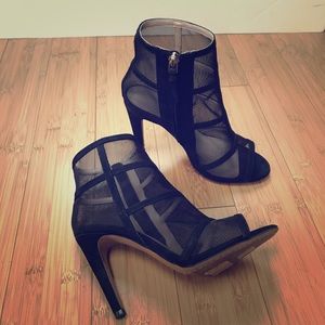 French Connection Quanna Cage Mesh Sandals Blk 7.5